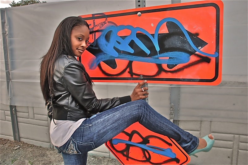 Female model photo shoot of Lyric Lewis in Exposition Blvd
