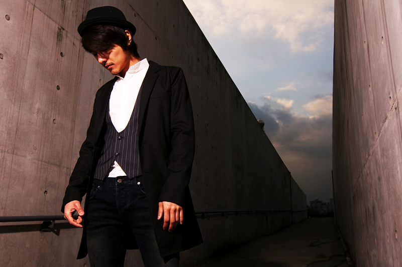 Male model photo shoot of Dan Joo