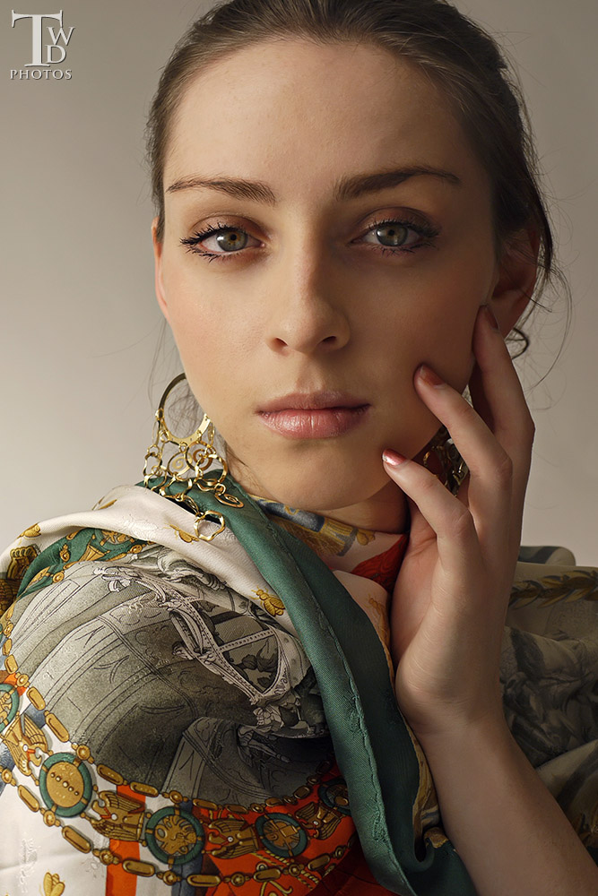 Female model photo shoot of Alexandra Flint