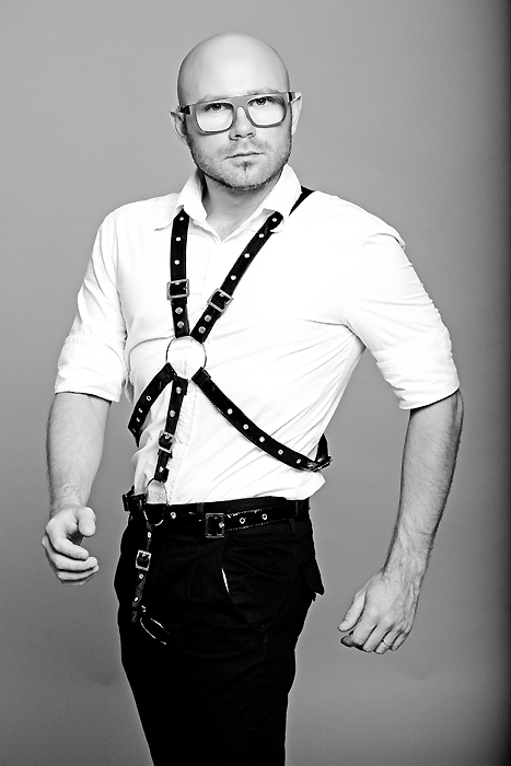 Male model photo shoot of Andrey Sarymsakov