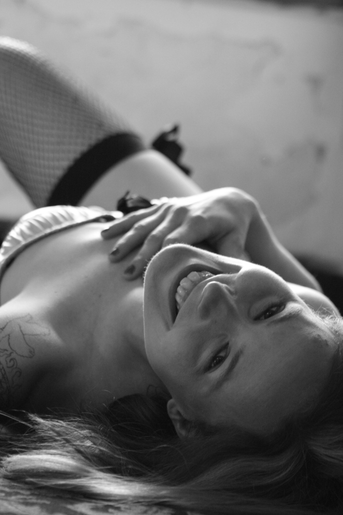 Female model photo shoot of Mizz Swallow by CapitalPhotos