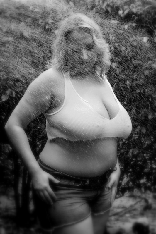 Female model photo shoot of Curvy Krista by RickM