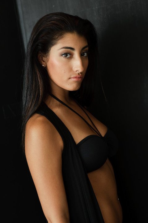 Female model photo shoot of Alyssa Armena