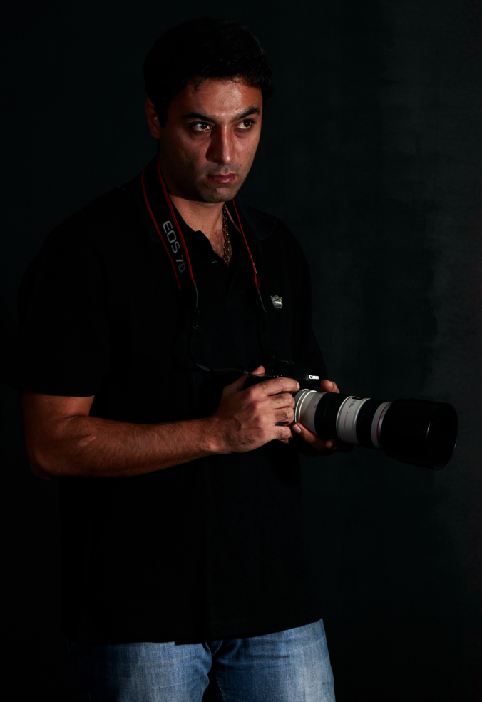 Male model photo shoot of mazi saeedi
