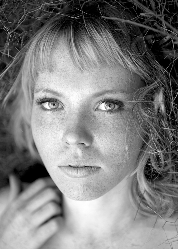 Female model photo shoot of Caseykitten by Darren Smith Photos
