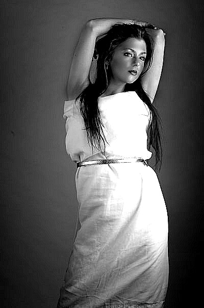 Female model photo shoot of Victoria Rostaee