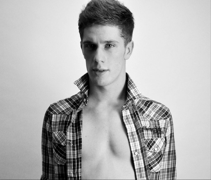 Male model photo shoot of Scott Vuan in Kent