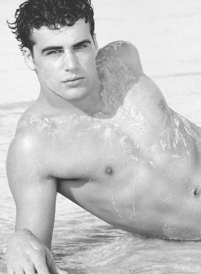 Male model photo shoot of Signature Photo in Miami