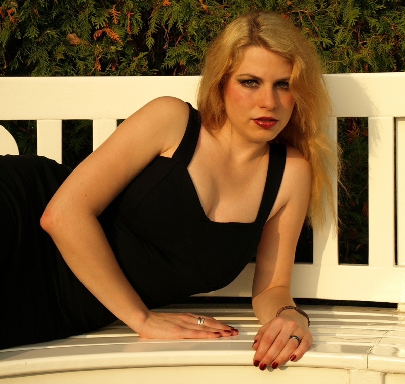 Female model photo shoot of CathyR