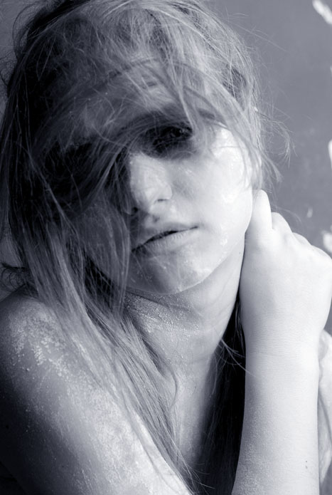 Female model photo shoot of Nataly Olenich