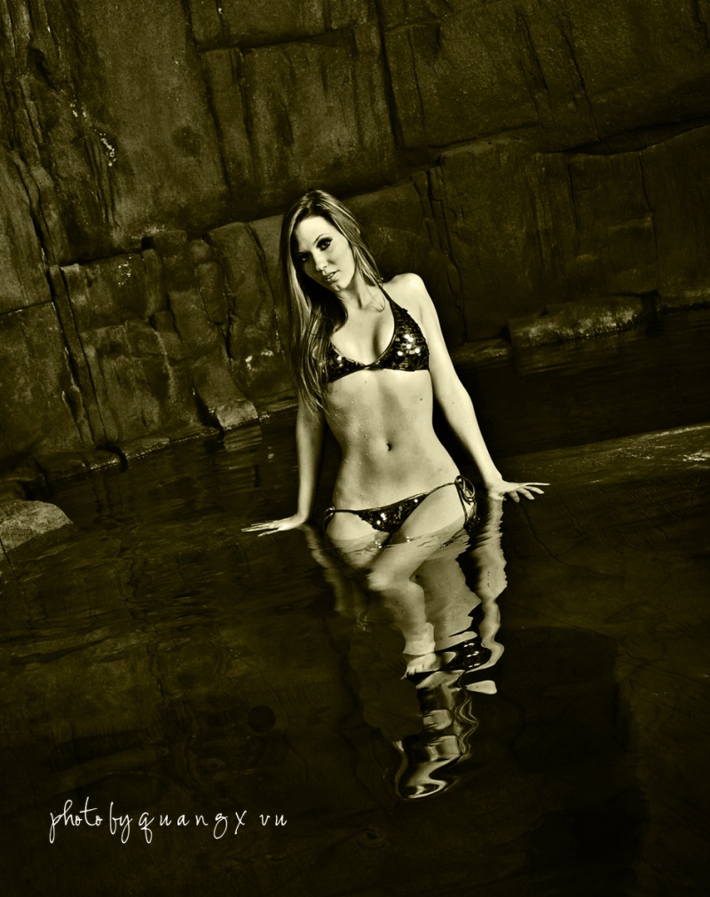 0 model photo shoot of Quang X Vu in Grotto
