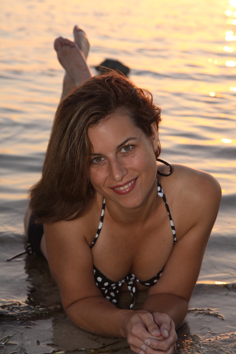 Female model photo shoot of Debbie Lockamon in Flordia