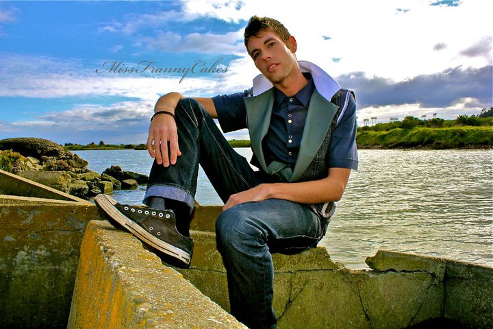 Male model photo shoot of Dillon scott