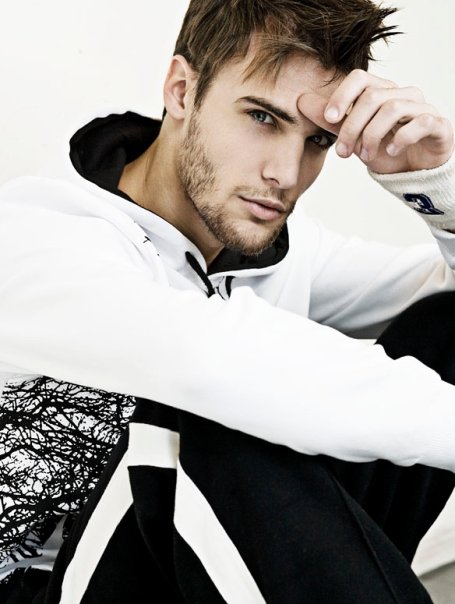 Male model photo shoot of Alex Lago