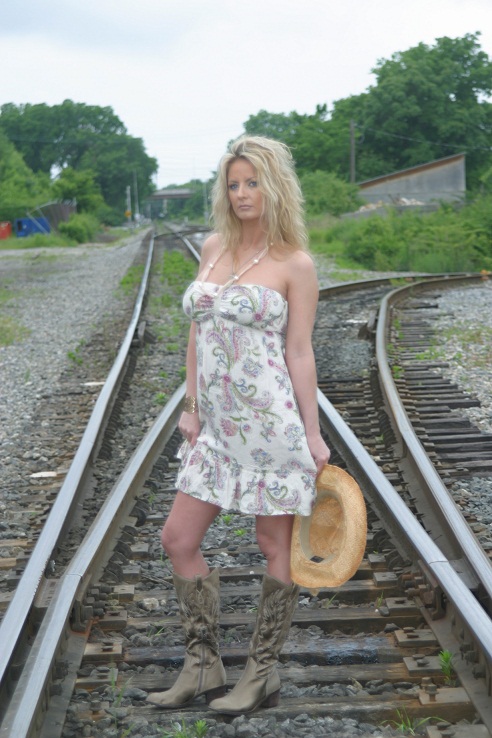 Female model photo shoot of cheyenne  by Eric Harrell in Nashville, Tn.