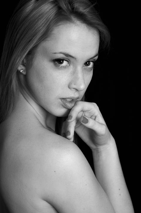 Female model photo shoot of HannaGrayce by Jonathan D Bell