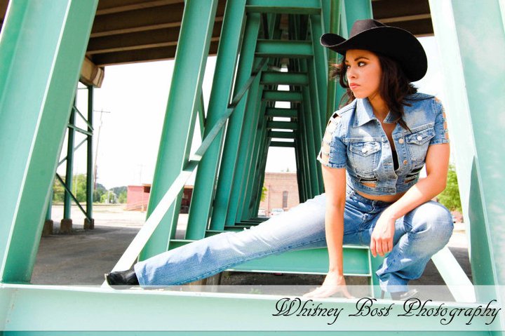 Female model photo shoot of Roxana Godoy by Bost Photography in Decatur, AL