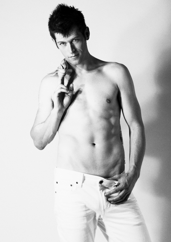 Male model photo shoot of Nikolas Faraguna