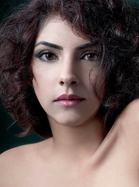 Female model photo shoot of Saima