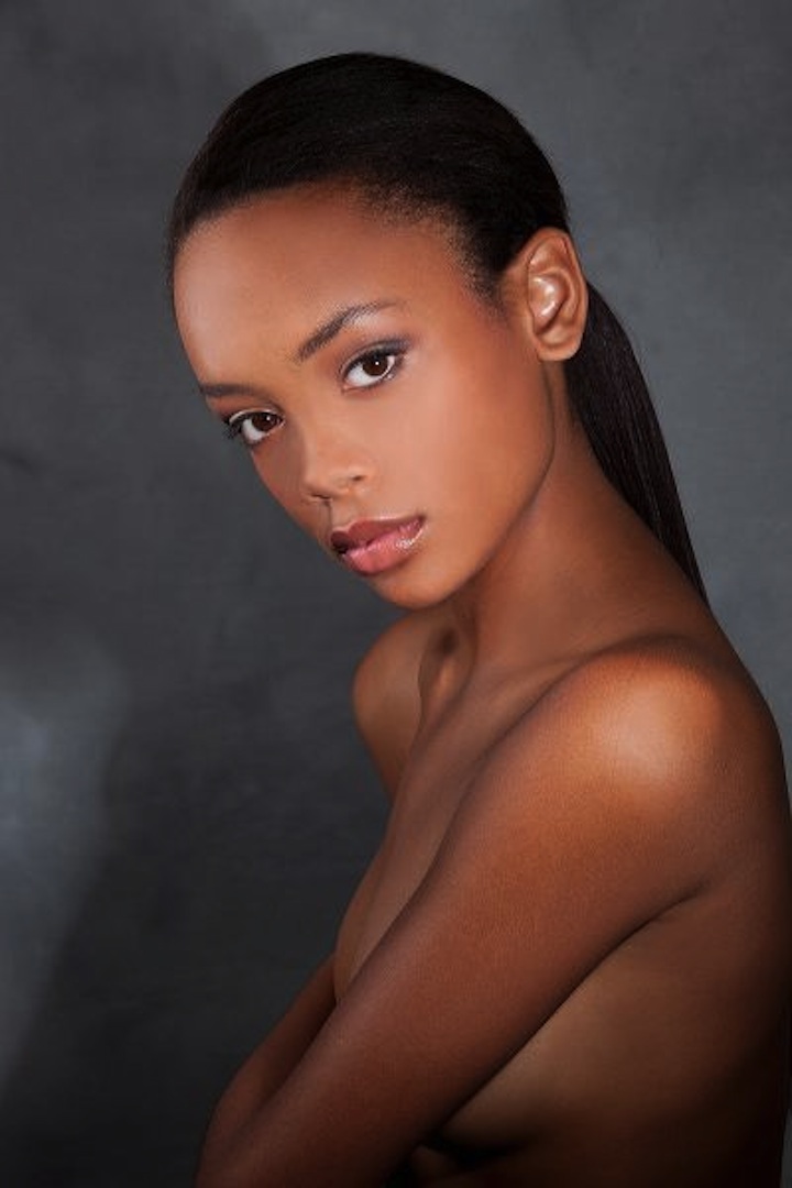 Female model photo shoot of Christina Candelario 