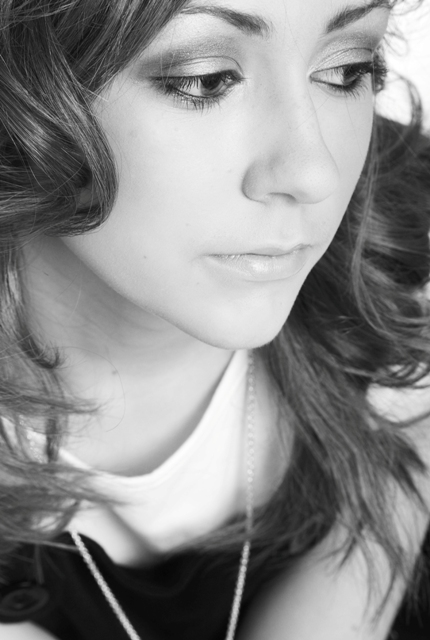Female model photo shoot of Danielle Riddick 