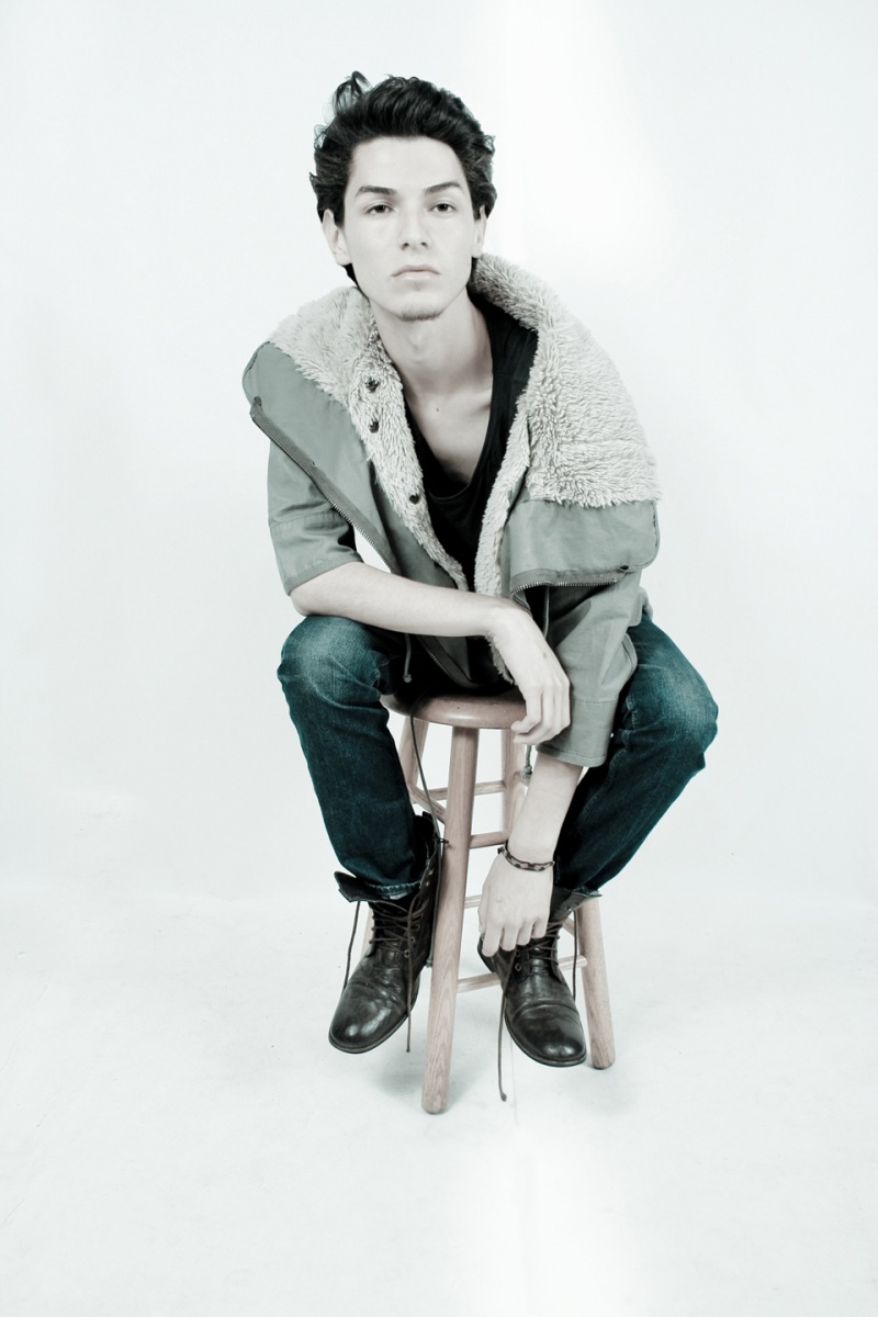 Male model photo shoot of Em Barrera