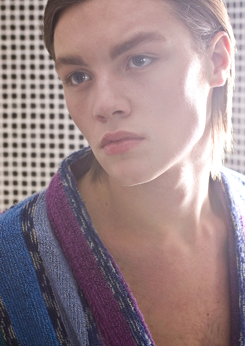 Female model photo shoot of Alice Peperell