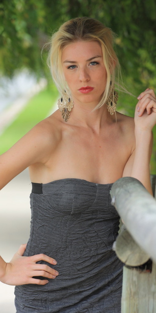 Female model photo shoot of Taylor Gross