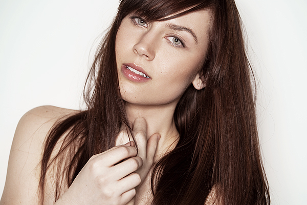 Female model photo shoot of Melissa Gutbrodt