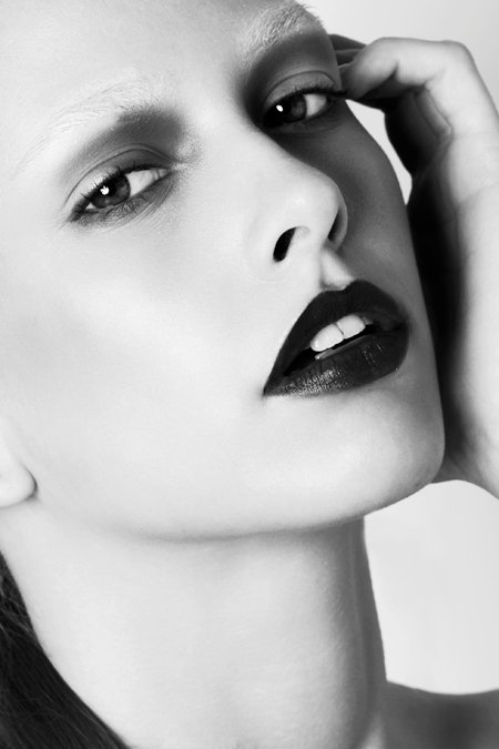 Female model photo shoot of Valentina De Meo ph, makeup by isabella sarti