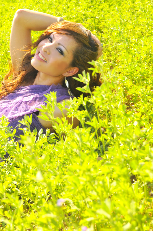 Female model photo shoot of channa braun