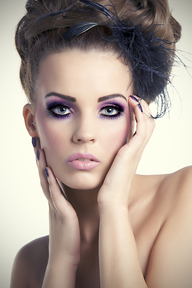 Female model photo shoot of MakeUp Madamski