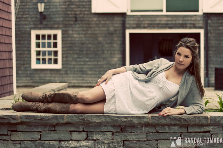 Female model photo shoot of Erin Danyelle