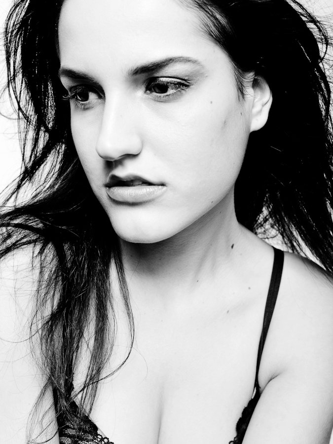 Female model photo shoot of Kemistry Makeup