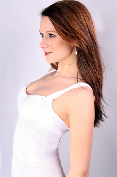 Female model photo shoot of LynetteWhite