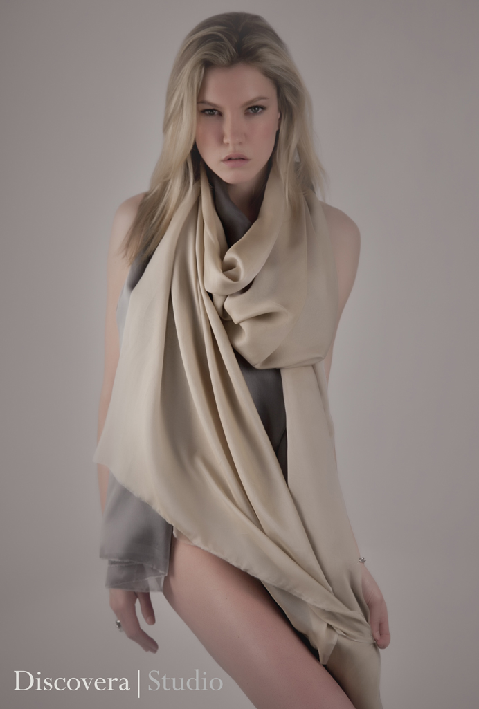 Female model photo shoot of carilynn by Discovera Studio in Lake Glen