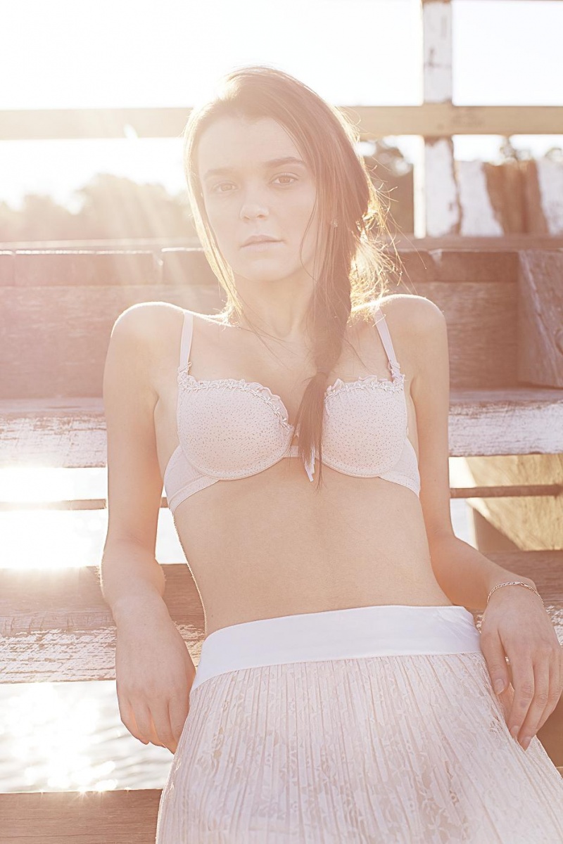 Female model photo shoot of Siena McNaught in Como Wharf
