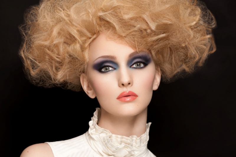 Female model photo shoot of Guseva Ekaterina by Dmitry Drozdov  in Moscow, retouched by GabrieleMonte, makeup by Guseva Ekaterina