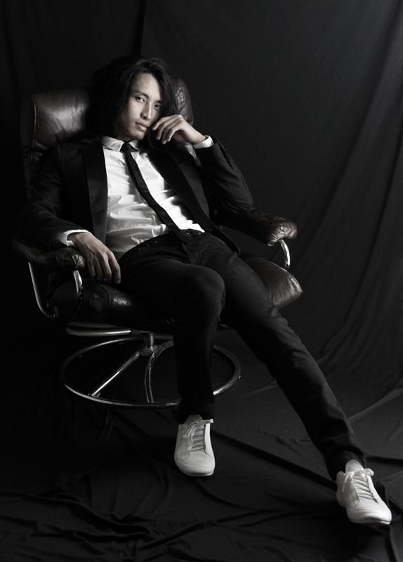 Male model photo shoot of Soon Park