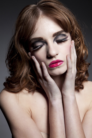 Female model photo shoot of Arabella Trasca Makeup 