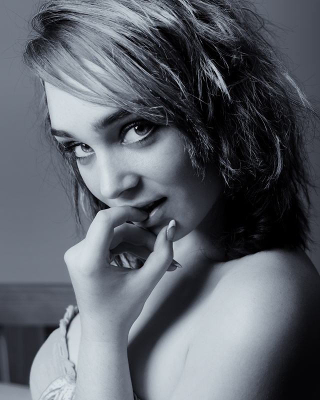 Female model photo shoot of Jessie Thornton by SAR1N
