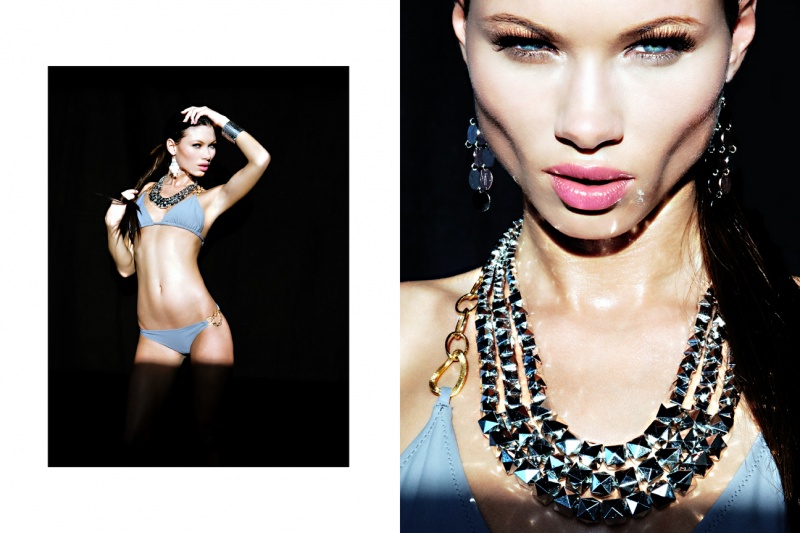 Female model photo shoot of Velvet Blu in TORONTO