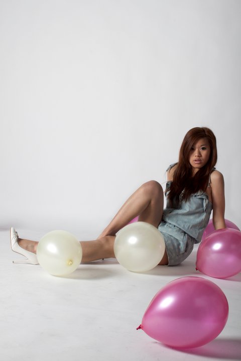 Female model photo shoot of Jemini Wong