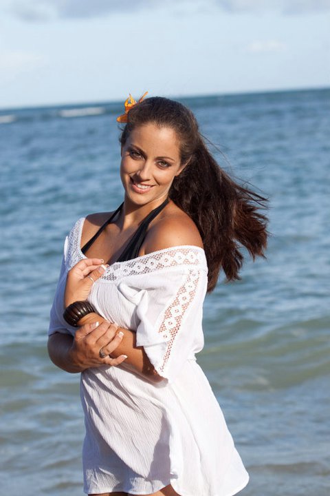 Female model photo shoot of Amanda Rose by Darryl Watanabe in Oahu, makeup by kecia Tiana