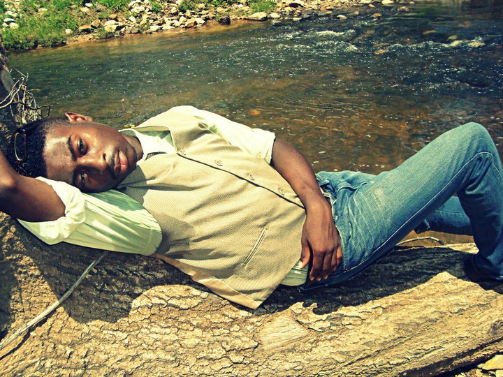 Male model photo shoot of Cleavon Meabon IV
