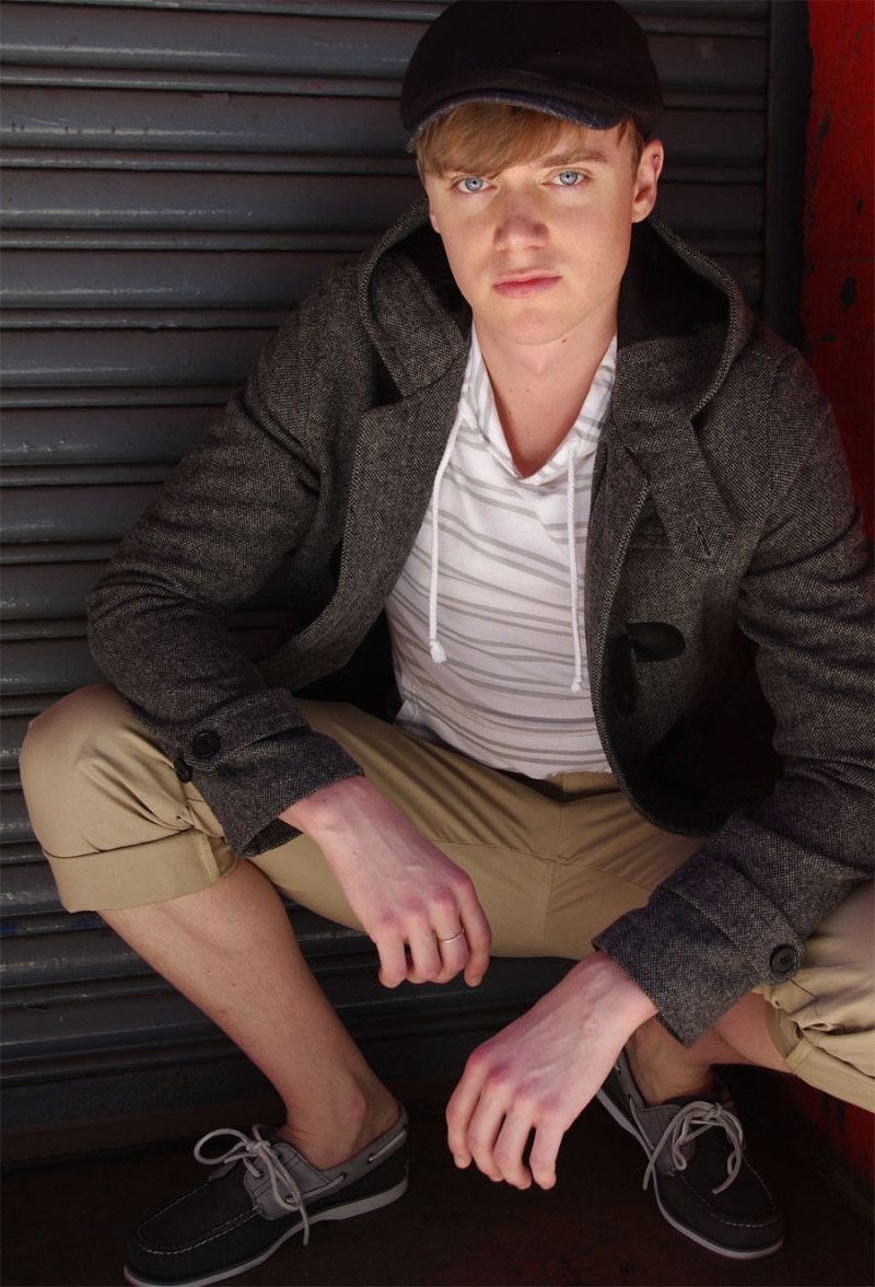 Male model photo shoot of Matt Tom