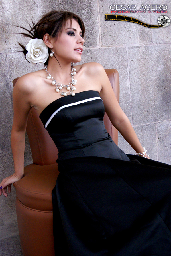 Female model photo shoot of Brenda Barrientos by AceroPhotography in Durango Durango Mexico