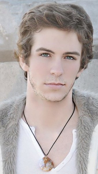 Male model photo shoot of Bradley Lukas Nethercut