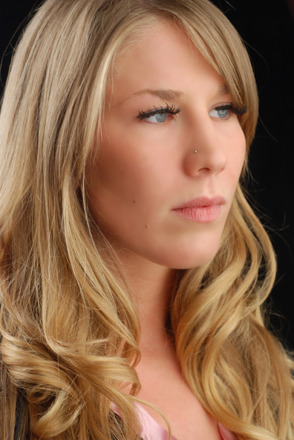Female model photo shoot of LaceyLynn by Designit - Edward Olson