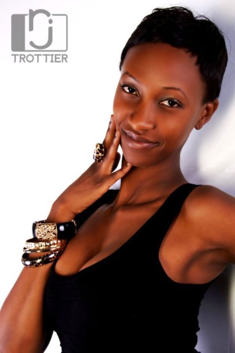Female model photo shoot of Njeri Anne